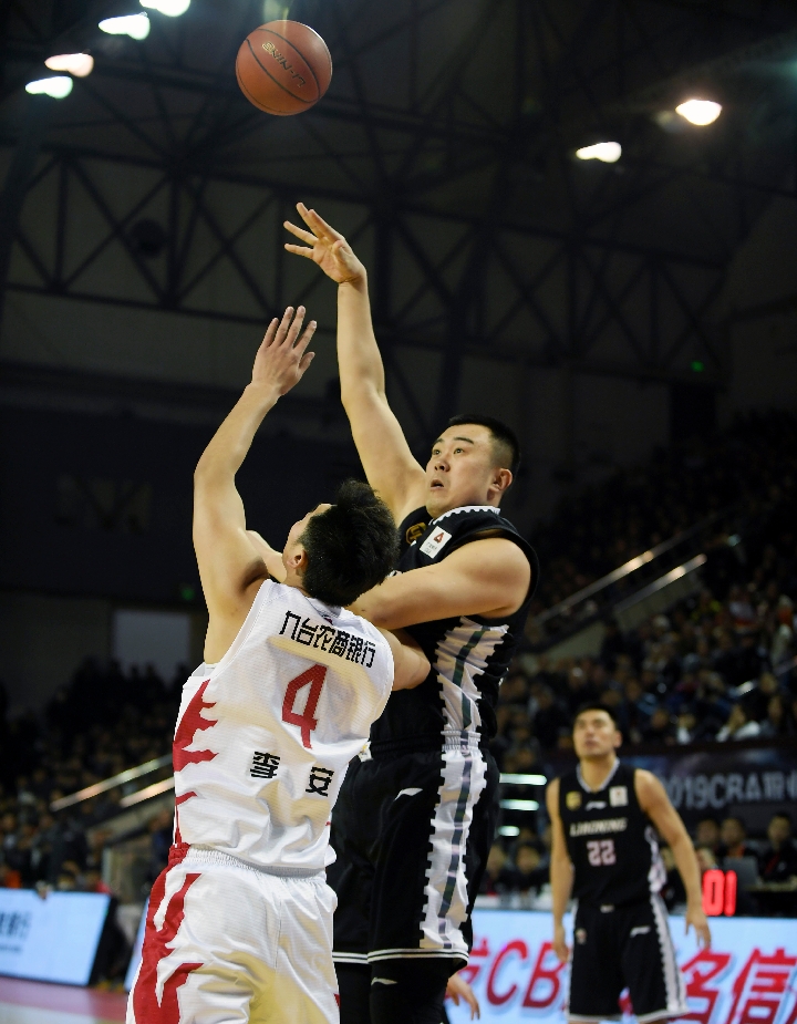 CBA常规赛赛程吃紧，尤文图斯清晨豪取连胜，压力陡增，纪律约束更严格