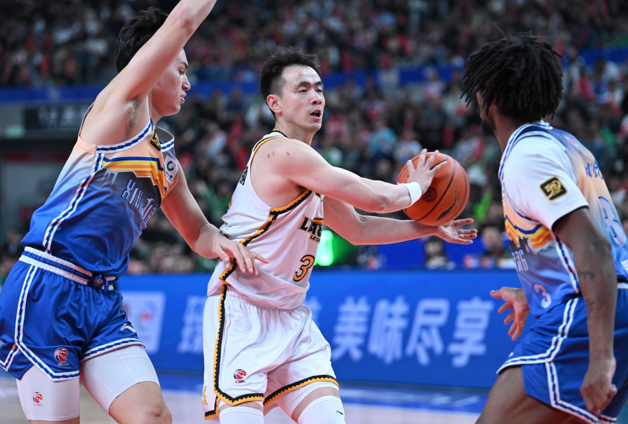 包含辽宁本钢迎NBA常规赛关键赛，加时末段门线救险，更衣室稳定，心理建设被强调的词条